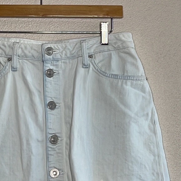 HUDSON CAMMY BUTTON FRONT DENIM SEXY SKIRT 24 NWT$180 Light Blue-Frayed Hemline! - Picture 2 of 8